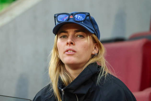Köln, Deutschland: 05.06. 2026 - WM Qualifikationsspiel Deutschland vs. Norwegen Im Bild: Laura Freigang (Deutschland), die nicht für die Länderspielmaßnahme nominiert wurde, auf der Zuschauertribüne in Köln Copyright: HMBxMedia MadeleinexFantini