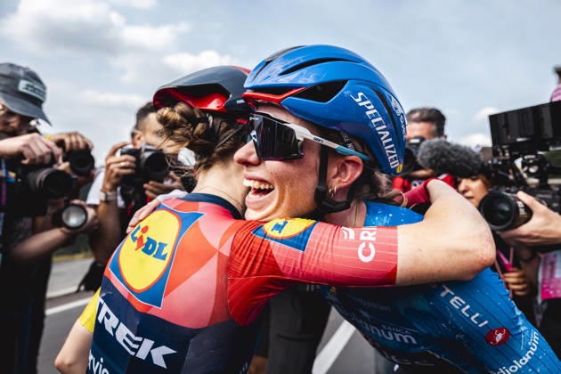 June 7, 2026, Saluzzo, Cuneo, Italy: Saluzzo, Italy. Saluzzo, Italy. FISHER-BLACK Niamh (left) congratulates with DEMI VOLLERING for the GC comeback after the last stage of Giro Women. Saluzzo Italy - ZUMAm214 0858568632st Copyright: xMatteoxSeccix