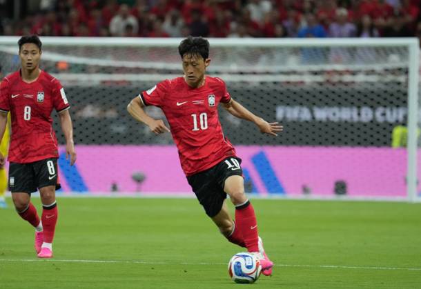 South Korea v Czechia - FIFA World Cup, WM, Weltmeisterschaft, Fussball 2026 - Group A ZAPOPAN, MEXICO - JUNE 11: Lee Jae-sung (10) of South Korea in action during the 2026 FIFA World Cup First Stage Group A match between South Korea and Czechia at Estadio Akron (Guadalajara Stadium) in Zapopan, Guadalajara, Mexico on June 11, 2026. Luciano Gonzalez Anadolu Zapopan Mexico. Editorial use only. Please get in touch for any other usage. Copyright: x2026xAnadoluxLucianoxGonzalezx