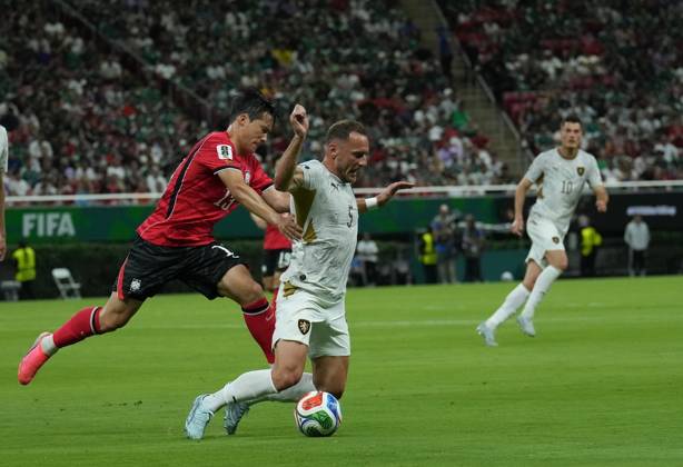 South Korea v Czechia - FIFA World Cup, WM, Weltmeisterschaft, Fussball 2026 - Group A ZAPOPAN, MEXICO - JUNE 11: Lee Tae-seok of South Korea in action against Vladimir Coufal of Czechia during the 2026 FIFA World Cup First Stage Group A match between South Korea and Czechia at Estadio Akron (Guadalajara Stadium) in Zapopan, Guadalajara, Mexico on June 11, 2026. Luciano Gonzalez Anadolu Zapopan Mexico. Editorial use only. Please get in touch for any other usage. Copyright: x2026xAnadoluxLucianoxGonzalezx