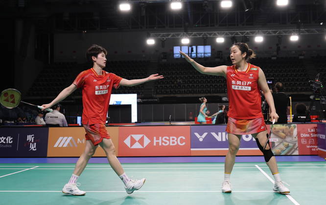 (260612) -- SYDNEY, June 12, 2026 -- Jia Yifan (R) Zhang Shuxian celebrate during the women s doubles quarterfinal match between Jia Yifan Zhang Shuxian of China and Hsu Ya Ching Sung Yu-Hsuan of Chinese Taipei at the Australian Badminton Open 2026 in Sydney, Australia, June 12, 2026. ) (SP)AUSTRALIA-SYDNEY-BADMINTON-AUSTRALIAN OPEN-WOMEN S DOUBLES GongxBing 