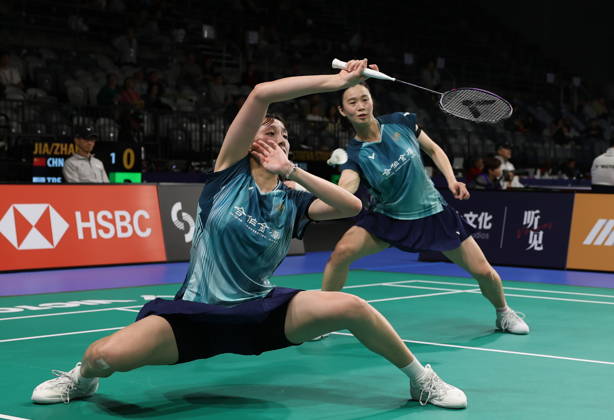 (260612) -- SYDNEY, June 12, 2026 -- Hsu Ya Ching Sung Yu-Hsuan (L) compete during the women s doubles quarterfinal match between Jia Yifan Zhang Shuxian of China and Hsu Ya Ching Sung Yu-Hsuan of Chinese Taipei at the Australian Badminton Open 2026 in Sydney, Australia, June 12, 2026. ) (SP)AUSTRALIA-SYDNEY-BADMINTON-AUSTRALIAN OPEN-WOMEN S DOUBLES GongxBing 
