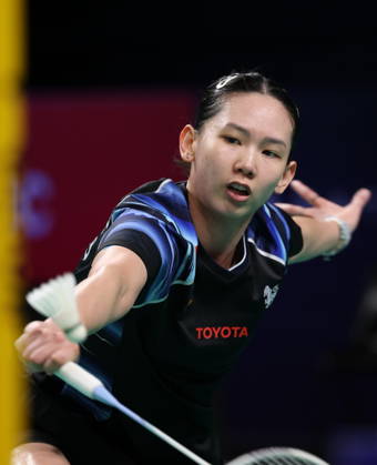 (260613) -- SYDNEY, June 13, 2026 -- Chochuwong Pornpawee hits a return during the women s singles semifinal match between Okuhara Nozomi of Japan and Pornpawee Chochuwong of Thailand at the Australian Badminton Open 2026 in Sydney, Australia, June 13, 2026. ) (SP)AUSTRALIA-SYDNEY-BADMINTON-AUSTRALIAN OPEN-WOMEN S SINGLES GongxBing 