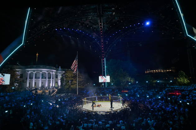UFC Freedom 250 A general view of the fight between Josh Hokit and Derrick Lewis during their heavyweight bout at UFC Freedom 250 on the South Lawn of the White House in Washington, DC, USA, 14 June 2026. Washington, DC DC USA  Copyright: xEVANxVUCCIx