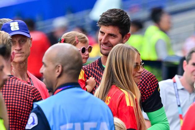 Belgium s goalkeeper Thibaut Courtois and his wife Mishel Gerzig and their daughter Ellie pictured after a soccer game between Belgian national team, Nationalteam Red Devils and Egypt, on Monday 15 June 2026 in Seattle, the first game in the group stage of the FIFA World Cup, WM, Weltmeisterschaft, Fussball 2026 in the United States of America. The Diables Rouges - Rode Duivels were drawn into Group G. DIRKxWAEM x177816714x