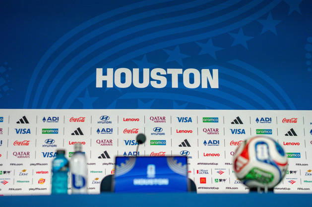 FIFA Fussball Weltmeisterschaft 2026, Gruppe K, Spiel 1, Portugal vs. DR Kongo, 17.06.2026 im NRG Stadium in Houton, Texas Pressekonferenz mit Bruno Fernandes und Roberto Martinez Copyright: xBahhoxKarax