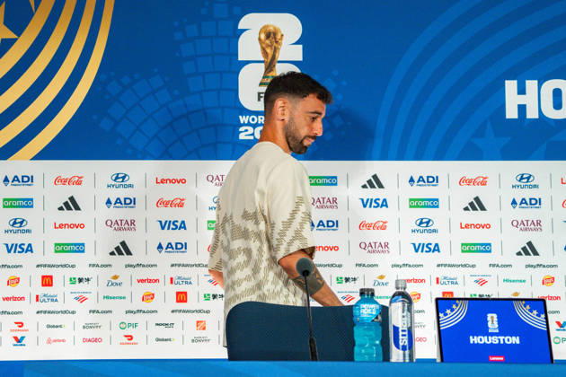 FIFA Fussball Weltmeisterschaft 2026, Gruppe K, Spiel 1, Portugal vs. DR Kongo, 16.06.2026 im NRG Stadium in Houton, Texas Pressekonferenz mit Bruno Fernandes und Roberto Martinez, Trionda Ball Copyright: xBahhoxKarax