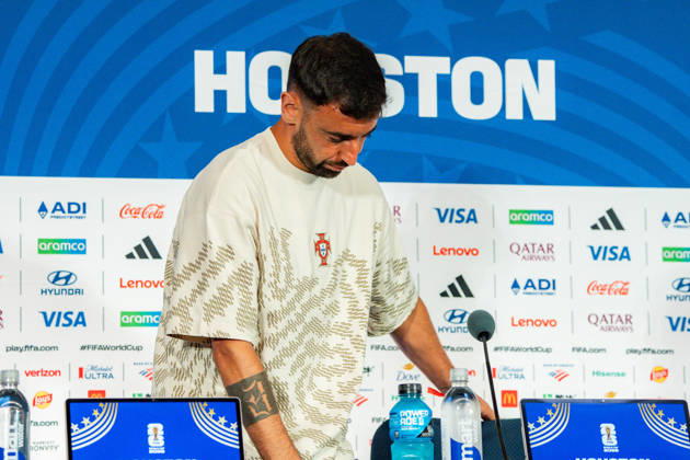 FIFA Fussball Weltmeisterschaft 2026, Gruppe K, Spiel 1, Portugal vs. DR Kongo, 16.06.2026 im NRG Stadium in Houton, Texas Pressekonferenz mit Bruno Fernandes und Roberto Martinez, Trionda Ball Copyright: xBahhoxKarax