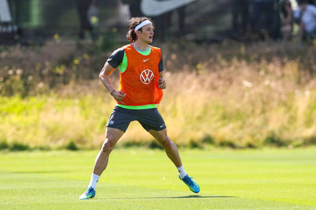 Fabian Reese (VfL Wolfsburg) - 2. Fussball Bundesliga Saison 2026-2027 Trainingsauftakt VfL Wolfsburg am VfL Center in Wolfsburg - Fussball,Deutschland,Mann,Männer,24.06.2026