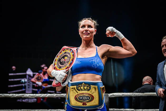 Gewinnerin des Kampfes: Maddy Mohrhardt (Deutschland) - Maddy Mohrhardt (Deutschland) Blue Corner vs. Diana Kulinova (Slowakei) Red Corner, Leichtgewicht, Fight 4 GER, Boxnacht Showdown for Legacy IV, Prime Time Promotion, MHP Arena (Ludwigsburg), Boxen, 27.06.2026 GER, Boxnacht Showdown for Legacy IV, Prime Time Promotion, MHP Arena (Ludwigsburg), Boxen, 27.06.2026 Ludwigsburg Copyright: xSandyxDinkelackerx EP_SDR