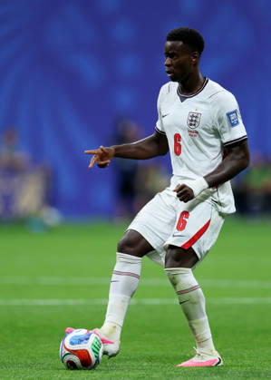 England v Congo DR: Round Of 32 - FIFA World Cup, WM, Weltmeisterschaft, Fussball 2026 Marc Guehi of England on the ball during the FIFA World Cup 2026 Round Of 32 match between England and Congo DR at Atlanta Stadium on July 1, 2026 in Atlanta, United States. Atlanta Atlanta Stadium GA United States Copyright: xAllstarxPicturexLibraryxLtdx