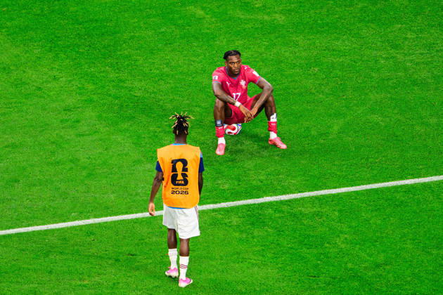 July 6, 2026, Arlington, Texas, USA: Spain forward Nico Williams (17) walks over to console Portugal forward Rafael Leao (17) in the FIFA World Cup, WM, Weltmeisterschaft, Fussball 2026, round of 16 football match between Spain and Portugal on July 06, 2026. Arlington USA - ZUMAm348 20260706_znp_m348_061 Copyright: xLuisxRevillaxMatax
