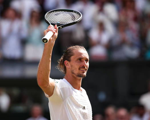 Sport Bilder des Tages Alexander Zverev (GER) bedankt sich bei den Zuschauern, Fans, Jubel, Freude, Emotion, Herren Einzel, Men s Singles Tennis - Wimbledon 2026 - Grand Slam ITF ATP, Tennis Herren WTA, Tennis Damen - AELTC - London - - Great Britain - 10 July 2026. Copyright: xJuergenxHasenkopfx