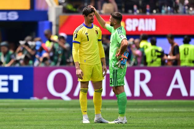 Belgium s goalkeeper Thibaut Courtois and Spain s Unai Simon are pictured after a soccer game between Spain and Belgian national team, Nationalteam Red Devils, on Friday 10 July 2026 in Los Angeles, USA, in the 1 4 finals of the FIFA World Cup, WM, Weltmeisterschaft, Fussball 2026. DIRKxWAEM x180906678x