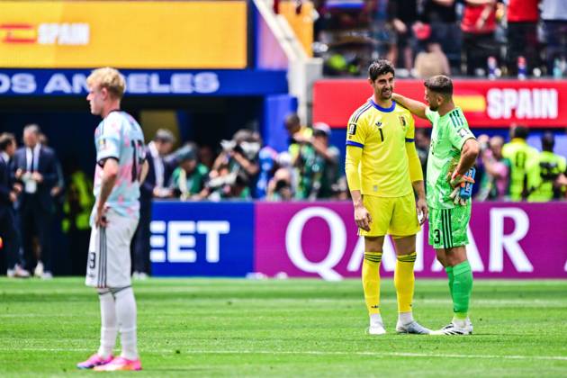 Belgium s goalkeeper Thibaut Courtois and Spain s Unai Simon pictured after a soccer game between Spain and Belgian national team, Nationalteam Red Devils, on Friday 10 July 2026 in Los Angeles, USA, in the 1 4 finals of the FIFA World Cup, WM, Weltmeisterschaft, Fussball 2026. DIRKxWAEM x180907430x