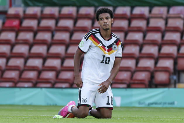 Francis Onyeka (Germany) schaut enttaeuscht, UEFA European Under-19 Championship 2026 Final, Spain v Germany, Racecourse Ground am 11. July 2026 in Wrexham, Vereinigtes Königreich. (Foto von Marco Steinbrenner DeFodi Images) Francis Onyeka (Germany) looks dejected, UEFA European Under-19 Championship 2026 Final, Spain v Germany, Racecourse Ground, July 11, 2026 in Wrexham, United Kingdom. (Photo by Marco Steinbrenner DeFodi Images) -