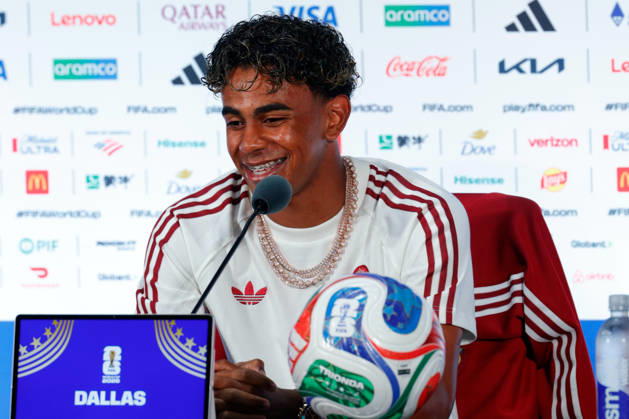 July 13, 2026, Arlington, Texas, USA: Spain forward LAMINE YAMAL (19) speaks to members of the media during a press conference, PK, Pressekonferenz at Dallas Stadium ahead of their semifinal match against France at the 2026 FIFA World Cup, WM, Weltmeisterschaft, Fussball Arlington USA - ZUMAa325 20260713_zsa_a325_033 Copyright: xDavidxBalleringxIix