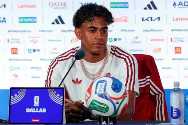 July 13, 2026, Arlington, Texas, USA: Spain forward LAMINE YAMAL (19) speaks to members of the media during a press conference, PK, Pressekonferenz at Dallas Stadium ahead of their semifinal match against France at the 2026 FIFA World Cup, WM, Weltmeisterschaft, Fussball Arlington USA - ZUMAa325 20260713_zsa_a325_047 Copyright: xDavidxBalleringxIix