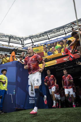 Brazil v Norway: Round of 16 - FIFA World Cup, WM, Weltmeisterschaft, Fussball 2026 New Jersey, United States - 5 July: Erling Haaland of Norway getting into the field prior to the during the FIFA World Cup 2026 Round Of 16 match between Brazil and Norway at New York New Jersey Stadium on July 5, 2026 in East Rutherford, United States East Rutherford New York New Jersey Stadium New Jersey United States Copyright: xLatinxSportxImagesx