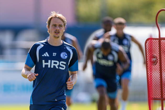 15.07.2026, Fussball, Training des FC Schalke 04. Finn Porath (FC Schalke 04). Gelsenkirchen Trainingsgelände FC Schalke 04 NRW Deutschland xRHR-FOTO YYx Copyright: RHR-FOTOx RHR-FOTO YY