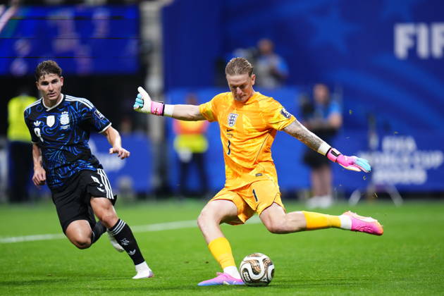 England v Argentina - FIFA World Cup, WM, Weltmeisterschaft, Fussball 2026 - Semi Finals ATLANTA, GEORGIA - JULY 15: Jordan Pickford of England kicks the ball during the 2026 FIFA World Cup semifinal match between England and Argentina at Atlanta Stadium in Atlanta, Georgia, United States, on July 15, 2026. Jose Hernandez Anadolu Georgia United States. Editorial use only. Please get in touch for any other usage. Copyright: x2026xAnadoluxJosexHernandezx