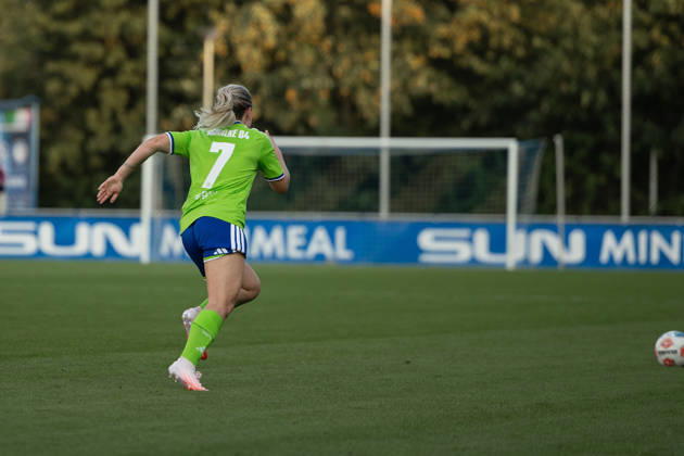 Fußball I Frauen I Testspiel I FC Schalke 04 - Borussia Mönchengladbach I 16.07.2026 Janine Gibson (7, FC Schalke 04) Gelsenkirchen Am Parkstadion Nordrhein-Westfalen Deutschland Copyright: xLobeca CedricxSiefkerx