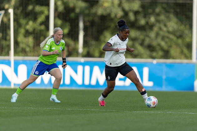 Fußball I Frauen I Testspiel I FC Schalke 04 - Borussia Mönchengladbach I 16.07.2026 Lili Orchid Nancy Jones-Baidoe (3, Borussia Mönchengladbach) Gelsenkirchen Am Parkstadion Nordrhein-Westfalen Deutschland Copyright: xLobeca CedricxSiefkerx