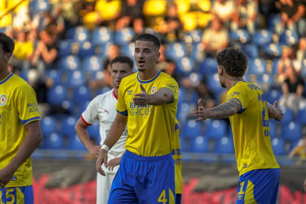 Deutschland: Fussball Testspiel Vereine 2026 2027, Freundschaftsspiel Eintracht Braunschweig vs Southampton FC Eintracht-Stadion (Braunschweig): Andi Hoti (Eintracht Braunschweig, 4) Braunschweig Copyright: xAymanxAlahmedx