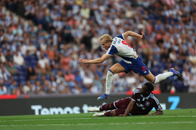 July 25, 2026, Porto, Porto, Portugal: PORTO, PORTUGAL - JULY 25: Victor Froholdt of FC Porto during the match between FC Porto and Aston Villa -for the Friendly Match at Estadio do Dragao on July 25, 2026 in Porto, Portugal. Porto Portugal - ZUMAe141 20260725_zsp_e141_093 Copyright: xLuisxEirasx