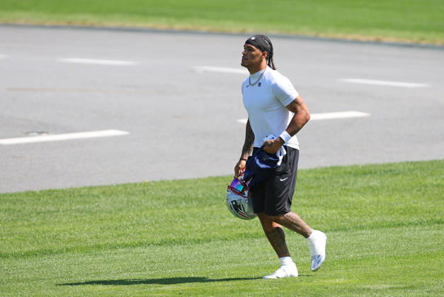 July 26, 2026; Foxborough, MA, USA; New England Patriots cornerback Christian Gonzalez (0) walk to the practice field during Patriots training camp at Gillette Stadium. CSM NFL, American Football Herren, USA 2026: Patriots Training Camp JUL 26 - ZUMAc04_ 20260726_zma_c04_130 Copyright: xAnthonyxNesmithx