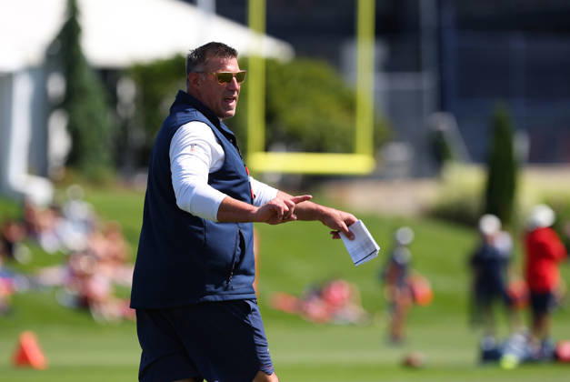 July 26, 2026; Foxborough, MA, USA; New England Patriots head coach Mike Vrabel during Patriots training camp at Gillette Stadium. CSM NFL, American Football Herren, USA 2026: Patriots Training Camp JUL 26 - ZUMAc04_ 20260726_zma_c04_160 Copyright: xAnthonyxNesmithx