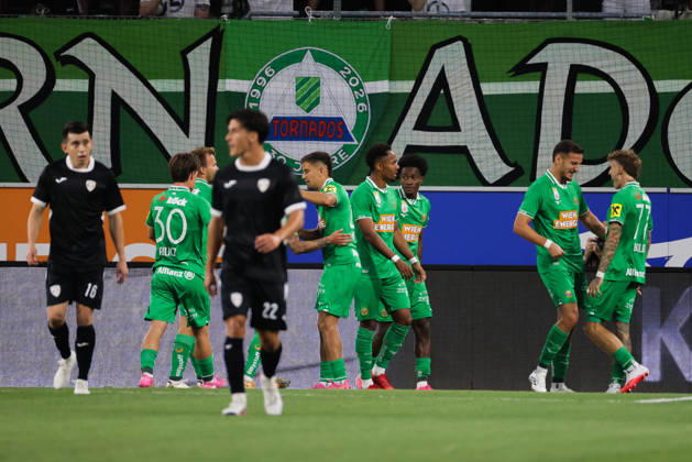SOCCER - UEFA ECL, Rapid vs Coloma VIENNA,AUSTRIA,29.JUL.26 - SOCCER - UEFA Conference League, qualification, SK Rapid Wien vs FC Santa Coloma. Image shows the rejoicing of Rapid. GEPAxpictures xDavidxBitzan