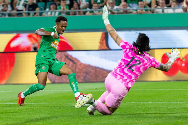 SOCCER - UEFA ECL, Rapid vs Coloma VIENNA,AUSTRIA,29.JUL.26 - SOCCER - UEFA Conference League, qualification, SK Rapid Wien vs FC Santa Coloma. Image shows Petter Nosa Dahl (Rapid) and Andre Alcaraz (Coloma). GEPAxpictures xPhilippxBrem