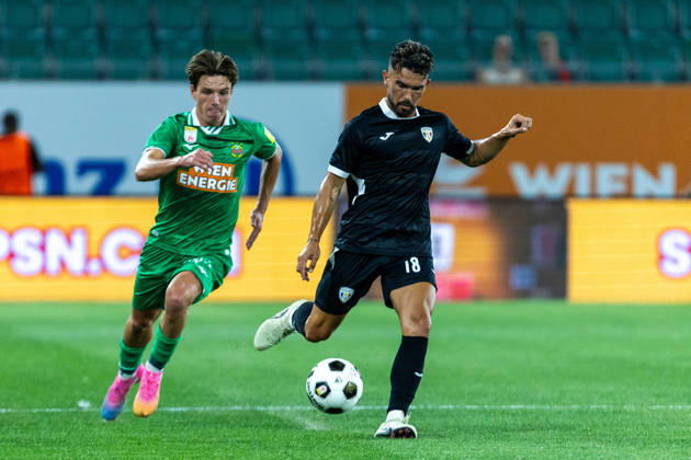 SOCCER - UEFA ECL, Rapid vs Coloma VIENNA,AUSTRIA,29.JUL.26 - SOCCER - UEFA Conference League, qualification, SK Rapid Wien vs FC Santa Coloma. Image shows Nicolas Bajlicz (Rapid) and Adria Arjona (Coloma). GEPAxpictures xPhilippxBrem