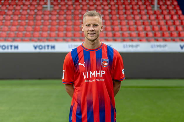 Adrian Beck (1.FC Heidenheim, 21), GER, 1.FC Heidenheim, Fussball, 2. Bundesliga, Portraettermin 2026 2027, 29.07.2026, DFL DFB REGULATIONS PROHIBIT ANY USE OF PHOTOGRAPHS AS IMAGE SEQUENCES AND OR QUASI-VIDEO, GER, 1.FC Heidenheim, Fussball, 2. Bundesliga, Portraettermin 2026 2027, 29.07.2026 Heidenheim Copyright: xEibner-Pressefoto JanixPlessx EP_JPL