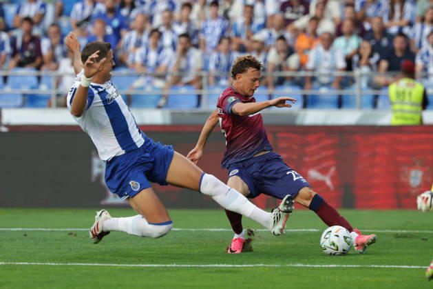 Supertaça Portugal Estadio Cidade de Coimbra, August 01, 2026, Coimbra v.l. Jan Bednarek (FC Porto), Javi Vazquez (SC Uniao Torreense) Coimbra Estádio Cidade de Coimbra Coimbra Portugal Copyright: xFernandoxSoaresx
