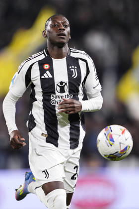 Juventus™ Kolo Muani Randal during the Serie A soccer match between Juventus Fc and Lecce at the Juventus Stadium in Turin, north west Italy - April 12, 2025. - Soccer  Copyright: xFabioxFerrari LaPressex