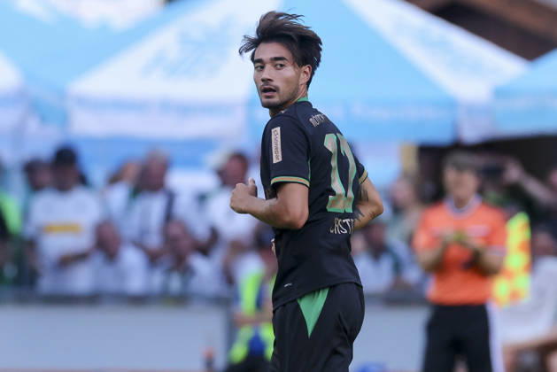 Jens Castrop (Borussia Moenchengladbach) schaut waehrend des Freundschaftsspiels zwischen dem FC Rottach-Egern und Borussia Moenchengladbach, Stadion Birkenmoos am 05. August 2026 in Rottach-Egern, Deutschland. (Foto von Marco Steinbrenner DeFodi Images) +++ Jens Castrop (Borussia Moenchengladbach) looks on during the Friendly match between FC Rottach-Egern and Borussia Moenchengladbach at Stadion Birkenmoos on August 5, 2026 in Rottach-Egern, Germany. (Photo by Marco Steinbrenner DeFodi Images) (Photo by Marco Steinbrenner DeFodi Images) -