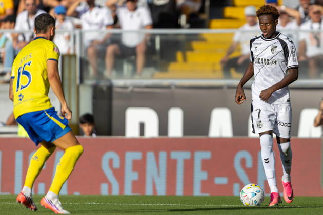 Vitoria SC V FC Arouca - Liga Portugal Betclic Oumar Camara of Vitoria SC is seen on action during the Vitoria SC versus FC Arouca match for the Liga Portugal Betclic 2026 27 at Estadio Dom Afonso Henriques in Guimaraes, Portugal, on August 08, 2026. Guimaraes Braga Portugal Copyright: xMiguelxLemosx originalFilename:lemos-vitorias260808_np2ru