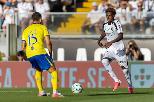 Vitoria SC V FC Arouca - Liga Portugal Betclic Oumar Camara of Vitoria SC is seen on action during the Vitoria SC versus FC Arouca match for the Liga Portugal Betclic 2026 27 at Estadio Dom Afonso Henriques in Guimaraes, Portugal, on August 08, 2026. Guimaraes Braga Portugal Copyright: xMiguelxLemosx originalFilename:lemos-vitorias260808_npoOJ