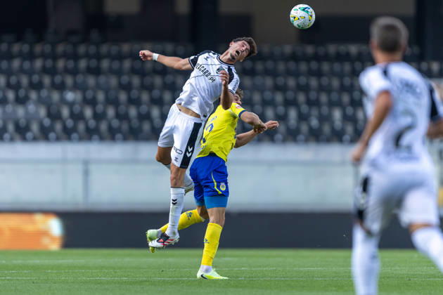 Vitoria SC V FC Arouca - Liga Portugal Betclic Oscar Rivas of Vitoria SC is seen on action during the Vitoria SC versus FC Arouca match for the Liga Portugal Betclic 2026 27 at Estadio Dom Afonso Henriques in Guimaraes, Portugal, on August 08, 2026. Guimaraes Braga Portugal Copyright: xMiguelxLemosx originalFilename:lemos-vitorias260808_npAL8