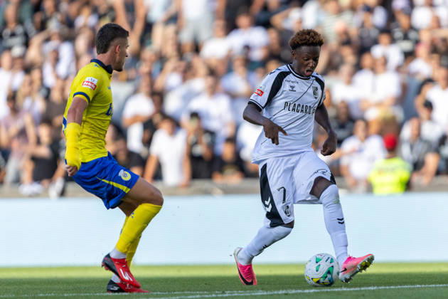 Vitoria SC V FC Arouca - Liga Portugal Betclic Oumar Camara of Vitoria SC is seen on action during the Vitoria SC versus FC Arouca match for the Liga Portugal Betclic 2026 27 at Estadio Dom Afonso Henriques in Guimaraes, Portugal, on August 08, 2026. Guimaraes Braga Portugal Copyright: xMiguelxLemosx originalFilename:lemos-vitorias260808_npg7b