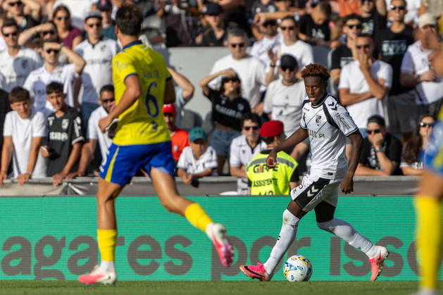 Vitoria SC V FC Arouca - Liga Portugal Betclic Oumar Camara of Vitoria SC is seen on action during the Vitoria SC versus FC Arouca match for the Liga Portugal Betclic 2026 27 at Estadio Dom Afonso Henriques in Guimaraes, Portugal, on August 08, 2026. Guimaraes Braga Portugal Copyright: xMiguelxLemosx originalFilename:lemos-vitorias260808_npgPc