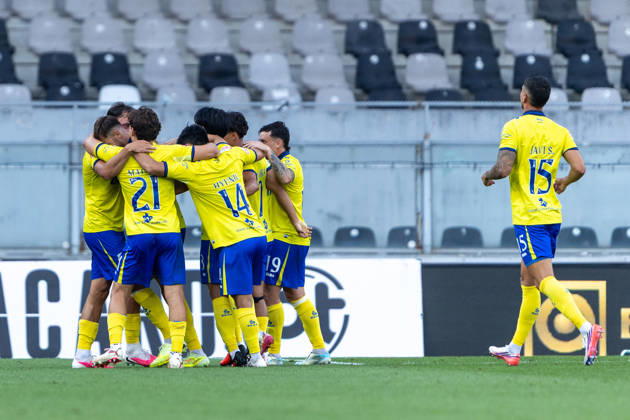 Vitoria SC V FC Arouca - Liga Portugal Betclic Ivan Barbero of FC Arouca celebrates his goal with his teammates during the Vitoria SC versus FC Arouca match for the Liga Portugal Betclic 2026 27 at Estadio Dom Afonso Henriques in Guimaraes, Portugal, on August 08, 2026. Guimaraes Braga Portugal Copyright: xMiguelxLemosx originalFilename:lemos-vitorias260808_npQBo