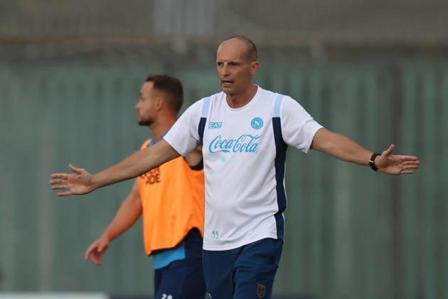 SSC Napoli Training Session Massimiliano Allegri, coach of Napoli, during a training session on the first day of the preseason camp of SSC Napoli at Stadio Patini in Castel di Sangro, Italy, on August 11, 2025. Castel di Sangro Abruzzo Italy  Copyright: xCiroxDexLucax originalFilename:deluca-sscnapol260811_np9kK