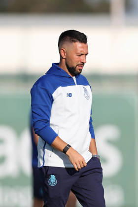 August 15, 2026, Vila Do Conde, Porto, Portugal: VILA DO CONDE, PORTUGAL - AUGUST 15: Francesco Farioli of FC Porto in action during the Liga Portugal Betclic 2026 27 match between Rio Ave and FC Porto at Estadio dos Arcos on August 15, 2026 in Vila do Conde, Portugal. Vila Do Conde Portugal - ZUMAe141 20260815_zsp_e141_002 Copyright: xLuisxEirasx