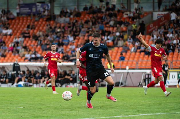 15.08.2026, GER, Fussball, Regionalliga Nord, 4.Spieltag, Saison 2026 2027, Oldenburg, Marschwegstadion, VfB Oldenburg vs FC Eintracht Norderstedt Mats FACKLAM( VfB Oldenburg 29 ) leider im Abseits Oldenburg Marschwegstadion Niedersachsen Deutschland Copyright: xnordphotoxGmbHx xRojahnx