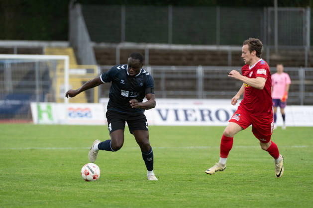 15.08.2026, GER, Fussball, Regionalliga Nord, 4.Spieltag, Saison 2026 2027, Oldenburg, Marschwegstadion, VfB Oldenburg vs FC Eintracht Norderstedt am Ball Anour ADAM ( VfB Oldenburg 5 ) Oldenburg Marschwegstadion Niedersachsen Deutschland Copyright: xnordphotoxGmbHx xRojahnx
