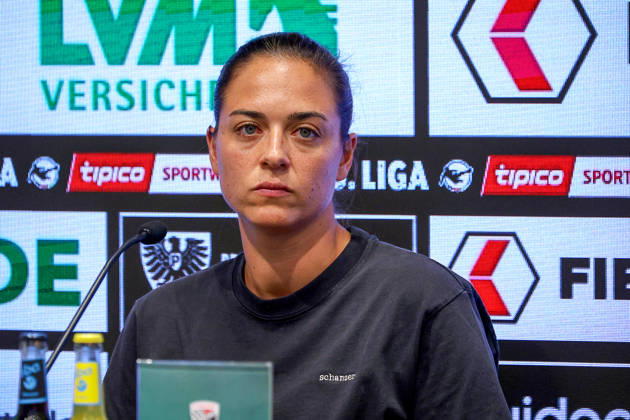 15.08.2026, xsscx, Fußball 3. Liga, Preußen Münster - FC Ingolstadt 04, 2. Spieltag, LVM-Preußenstadion, Saison 2026 2027: Sabrina Wittmann (FC Ingolstadt Cheftrainerin) DFB regulations prohibit any use of photographs as image sequences and or quasi-video. Nordrhein-Westfalen Deutschland