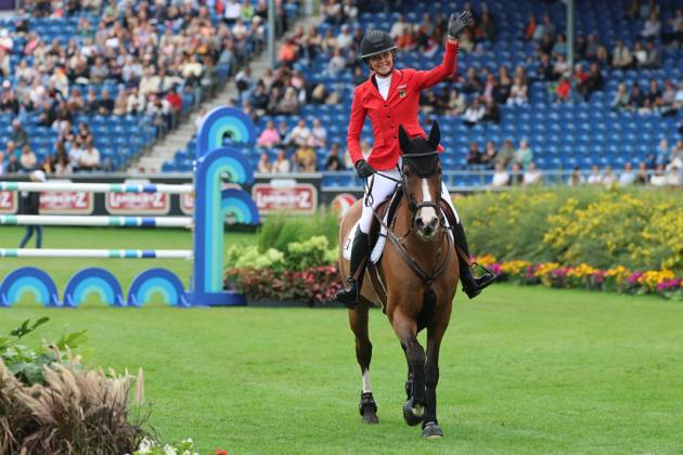 Sophie Hinners (GER, Deutschland) mit Pferd Iron Dames Singclair mit perfekten Ritt, 0 Fehler und zwischenzeitige Führung im 1 Springen der WM, Jubel, Emotion, Winken zu den Fans , Springen, FEI Jumping World Championship, WM, Weltmeisterschaft , Turkish Airlines-Prize, Einzel und Teamwertung, Jumping , AACHEN - FEI World Championships 2026, Weltfest des Pferdesports, Reitsport Weltmeisterschaft 2026, Aachen 2026, Welcome Home 2026, Aachener Soers, 11. bis 23. August 2026, Reitsport, 19.08.2026, Aachen Aachener Soers Deutschland